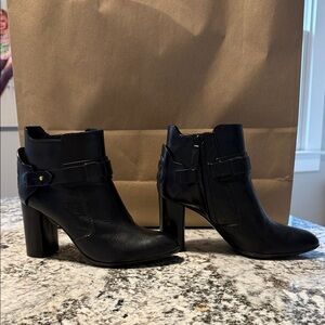 Elegant Black Ankle Boots